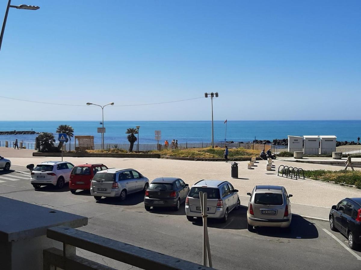 La Terrazza Sul Porto Διαμέρισμα Λίντο ντι Όστια Εξωτερικό φωτογραφία